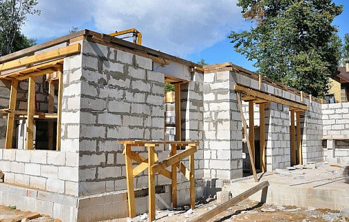 Отличие дома из пенобетона от дома из газобетона