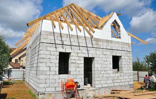 Как построить дом из газобетона