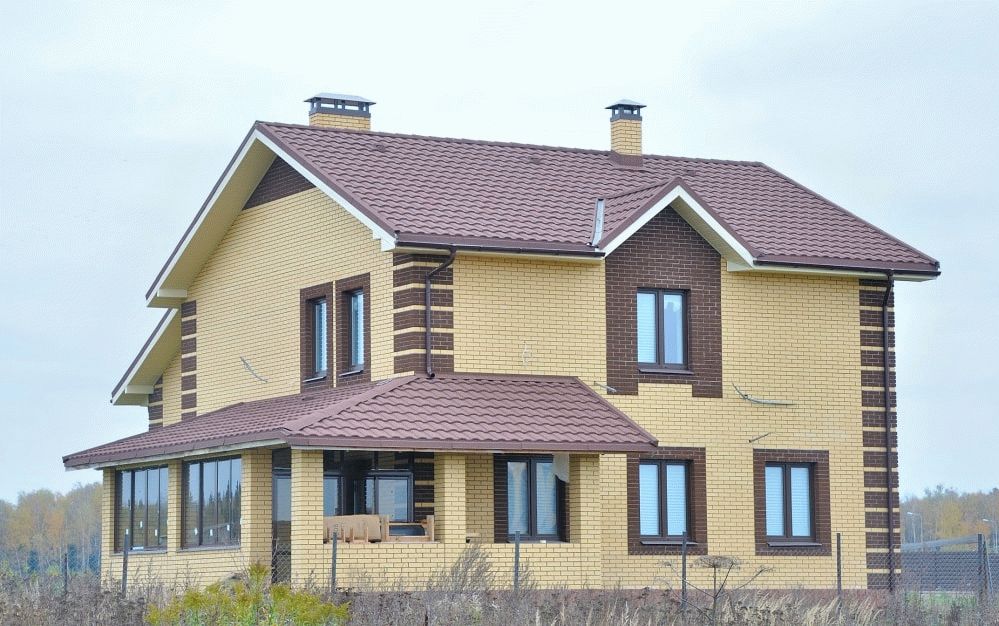 Дом из кирпича